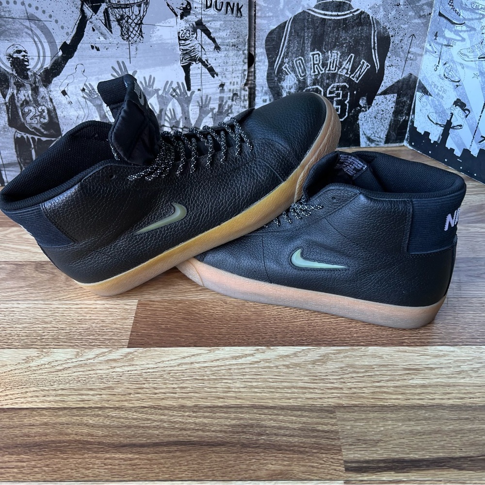 Nike Men's Black High-Top Sneakers SB Blazers